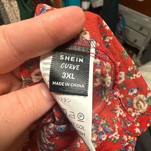 SHEIN Curve Red Floral Blouse 3XL